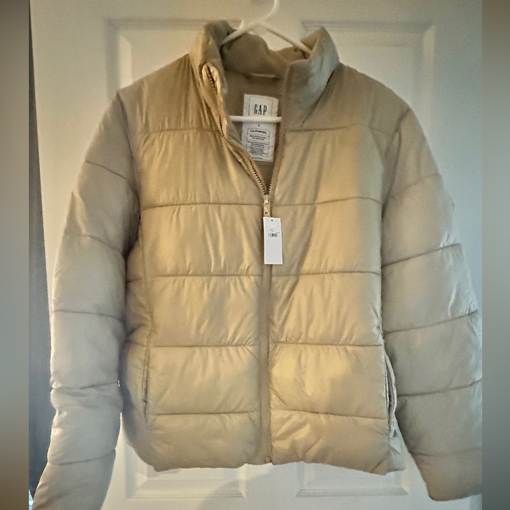 GAP Women's Beige Puffer Coat